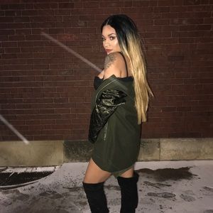 Meet your Posher, Seanta